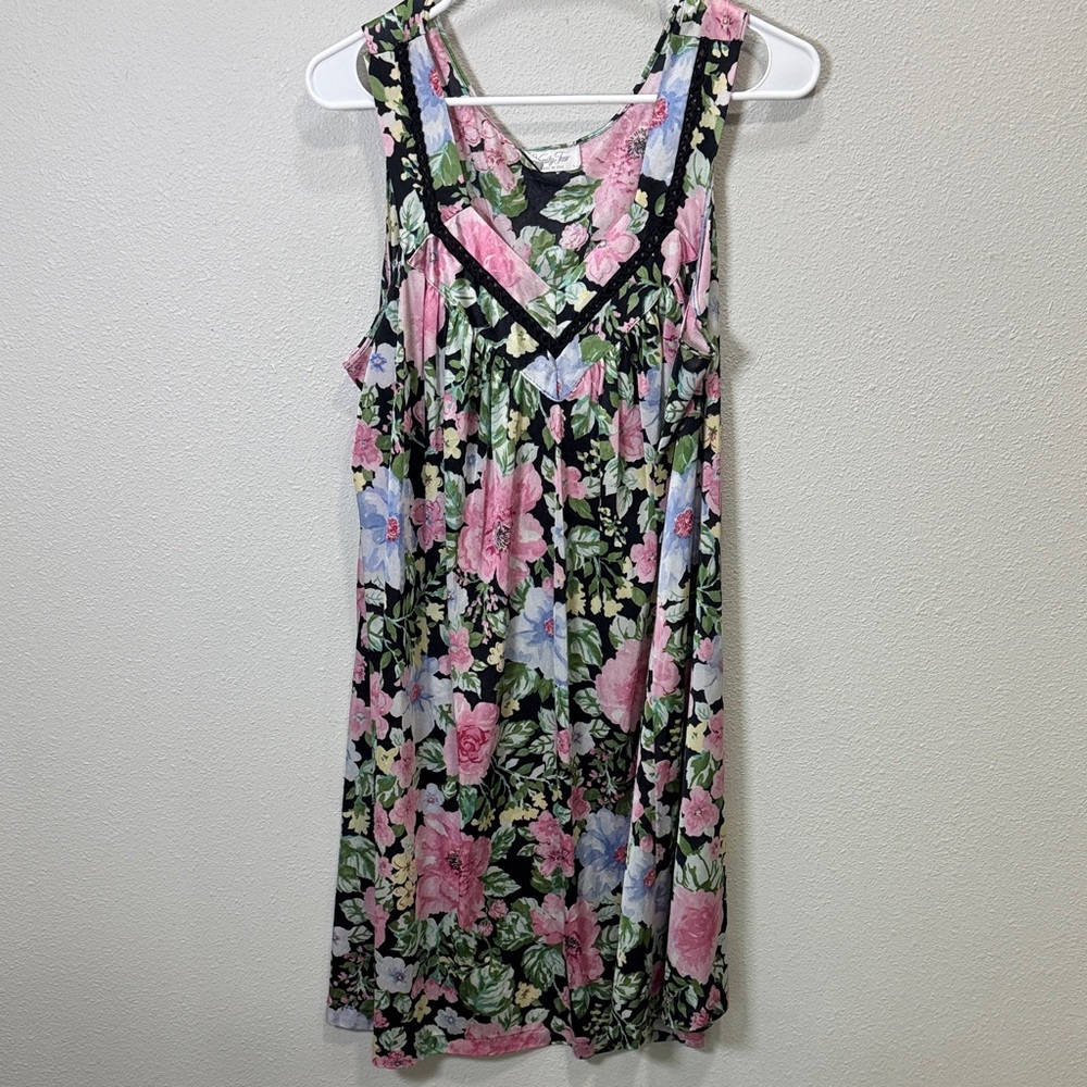 Vanity fit slip gown night dress floral vintage nylon